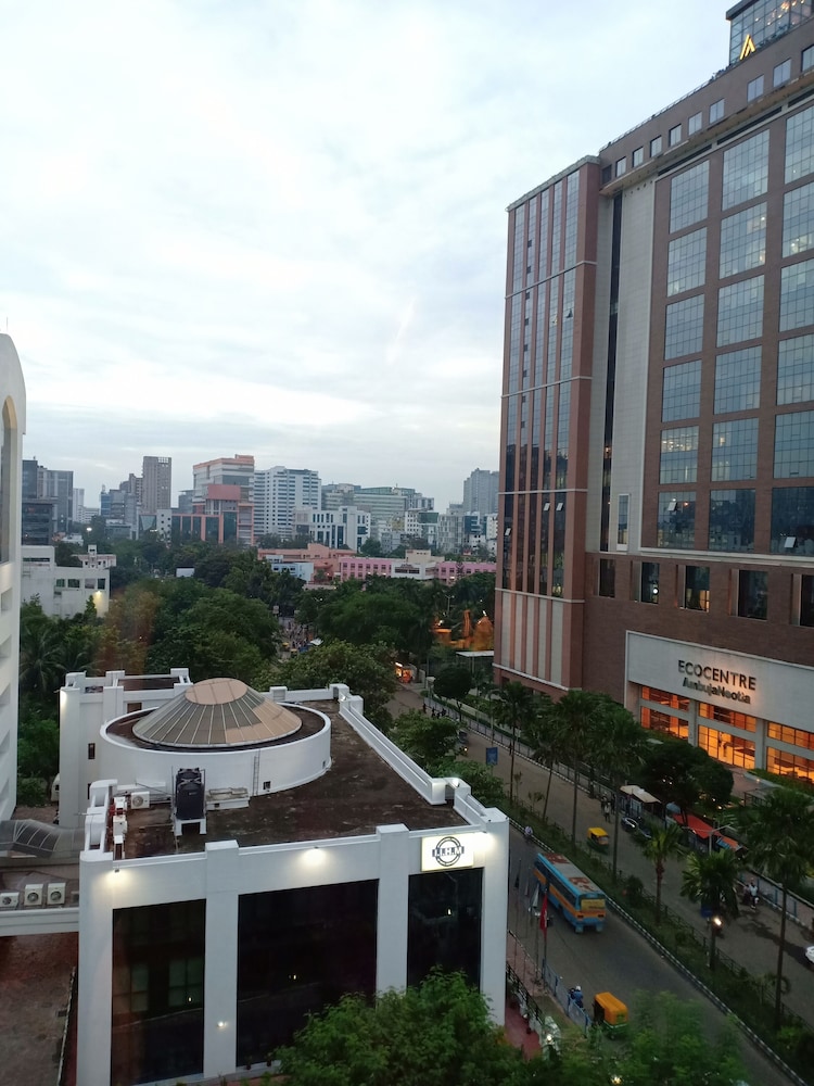 Monotel Luxury Business Hotel 5/50