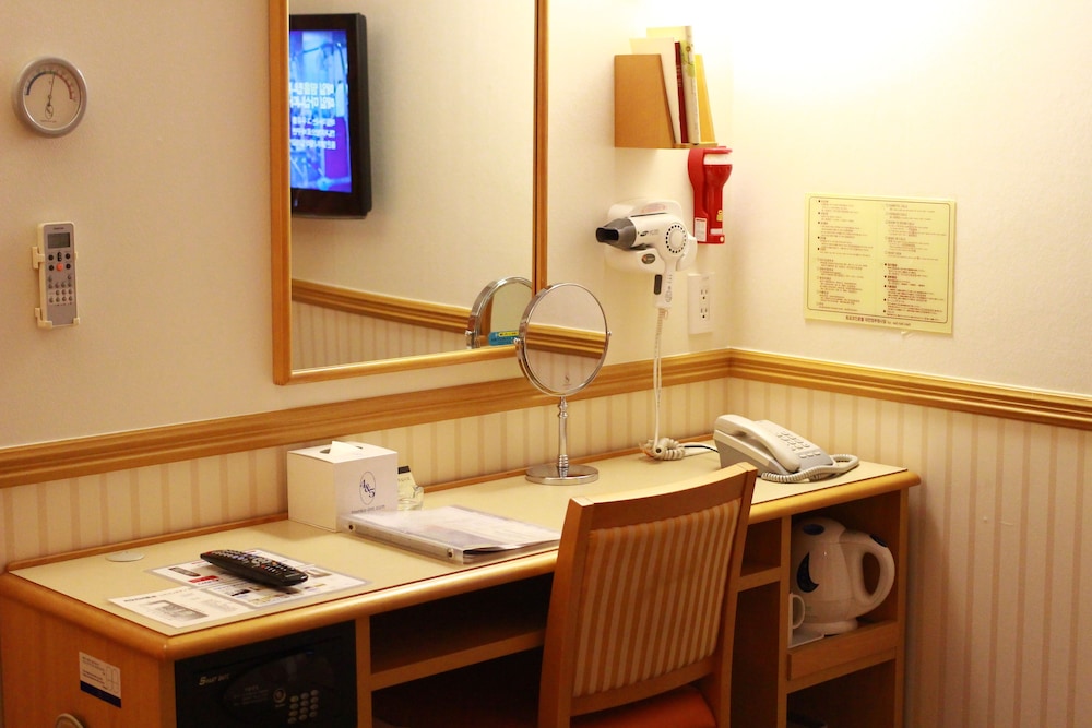 Toyoko Inn Daejeon Government Complex 65/75