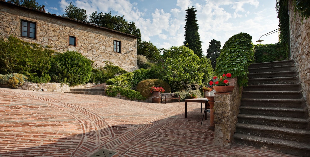 Il Borgo Di Vescine 32/64