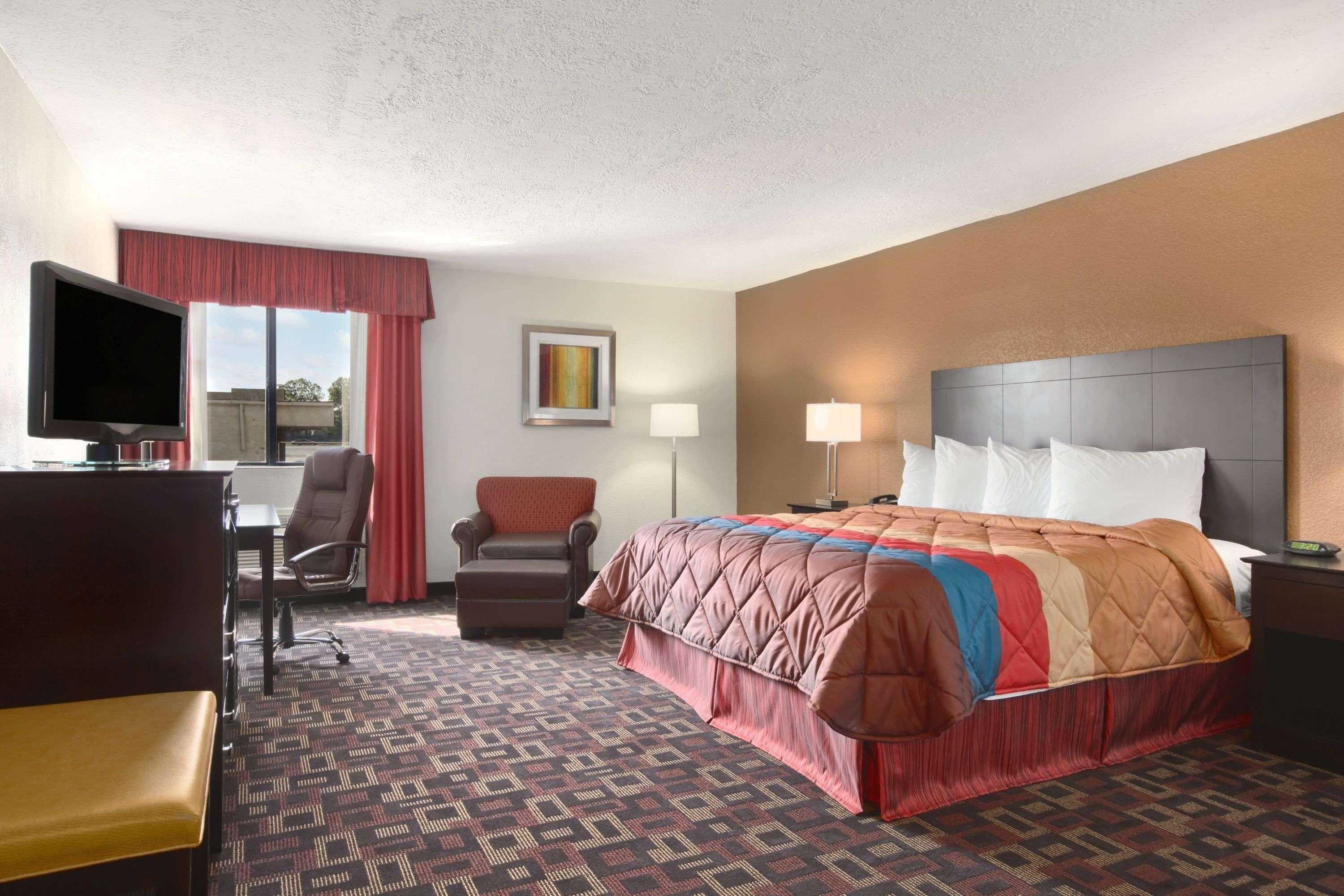 Room, King Bed