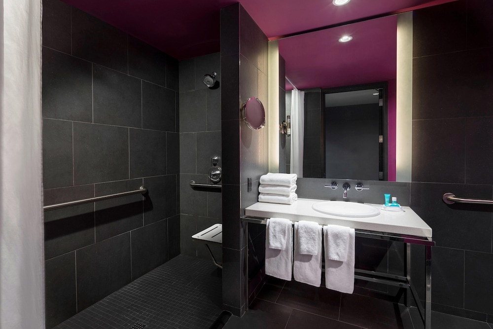 Fabulous, King Bed, Accessible، W Atlanta Downtown 4/4