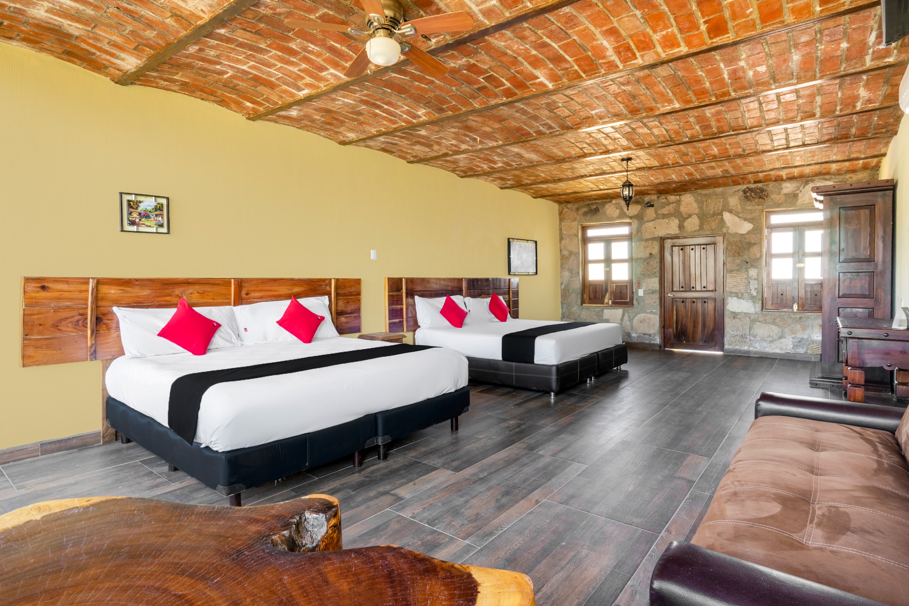 Deluxe Two beds With View
