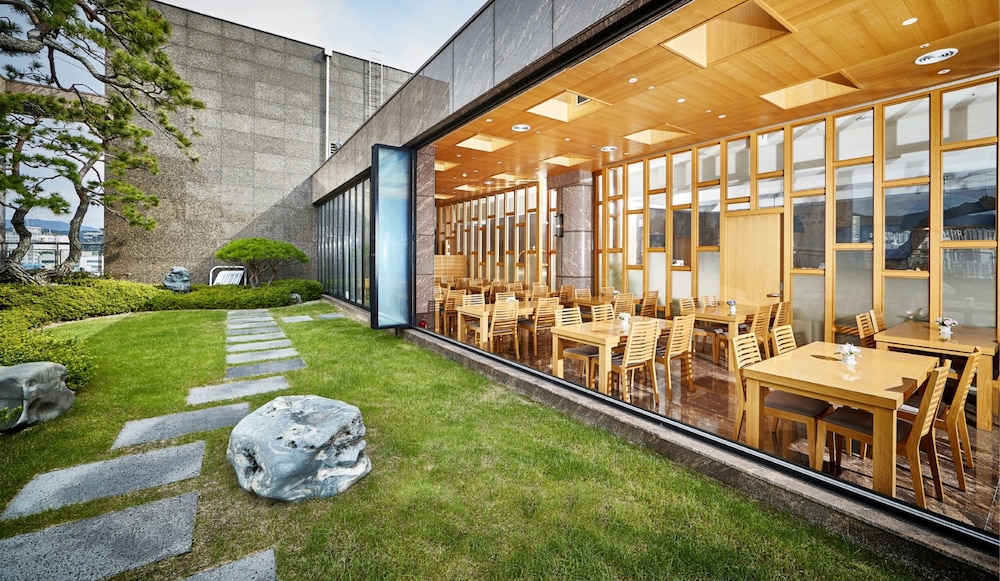 Arban Hotel 58/67