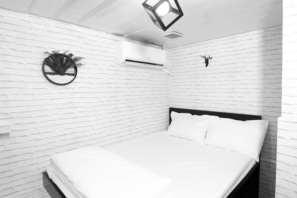 Tempo Inn-Cozy@National Court 6/63