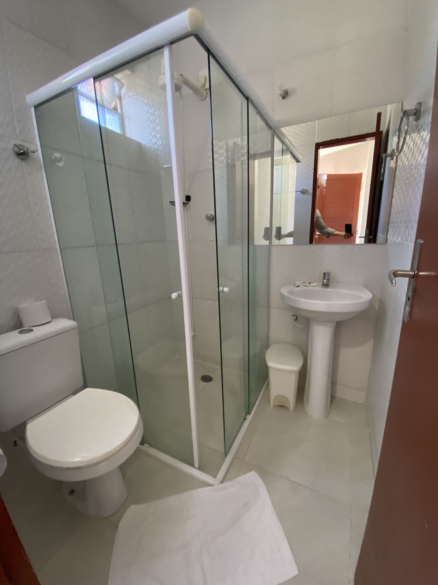 APARTMENT, SINGLE