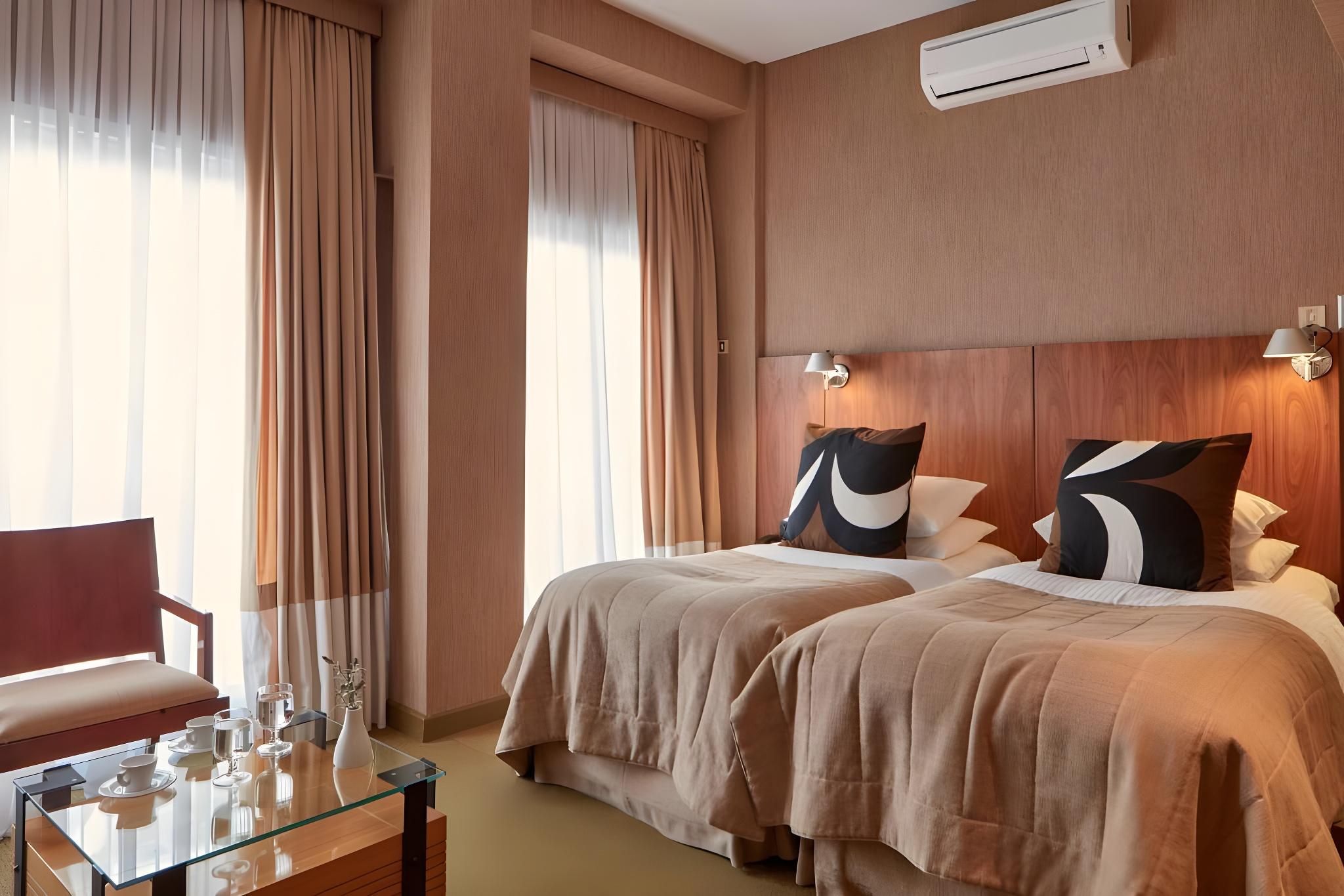 Room, Double or Twin Bed