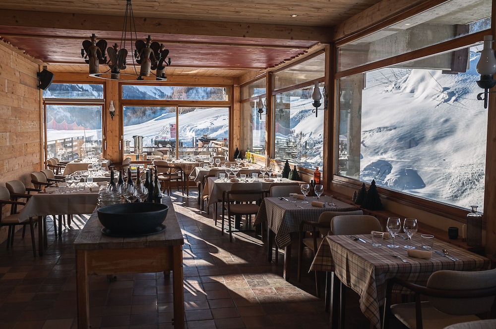 Les Cedres Hotel 46/59