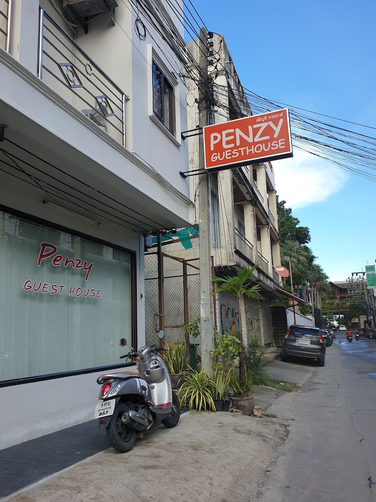 Penzy Guest House 38/39