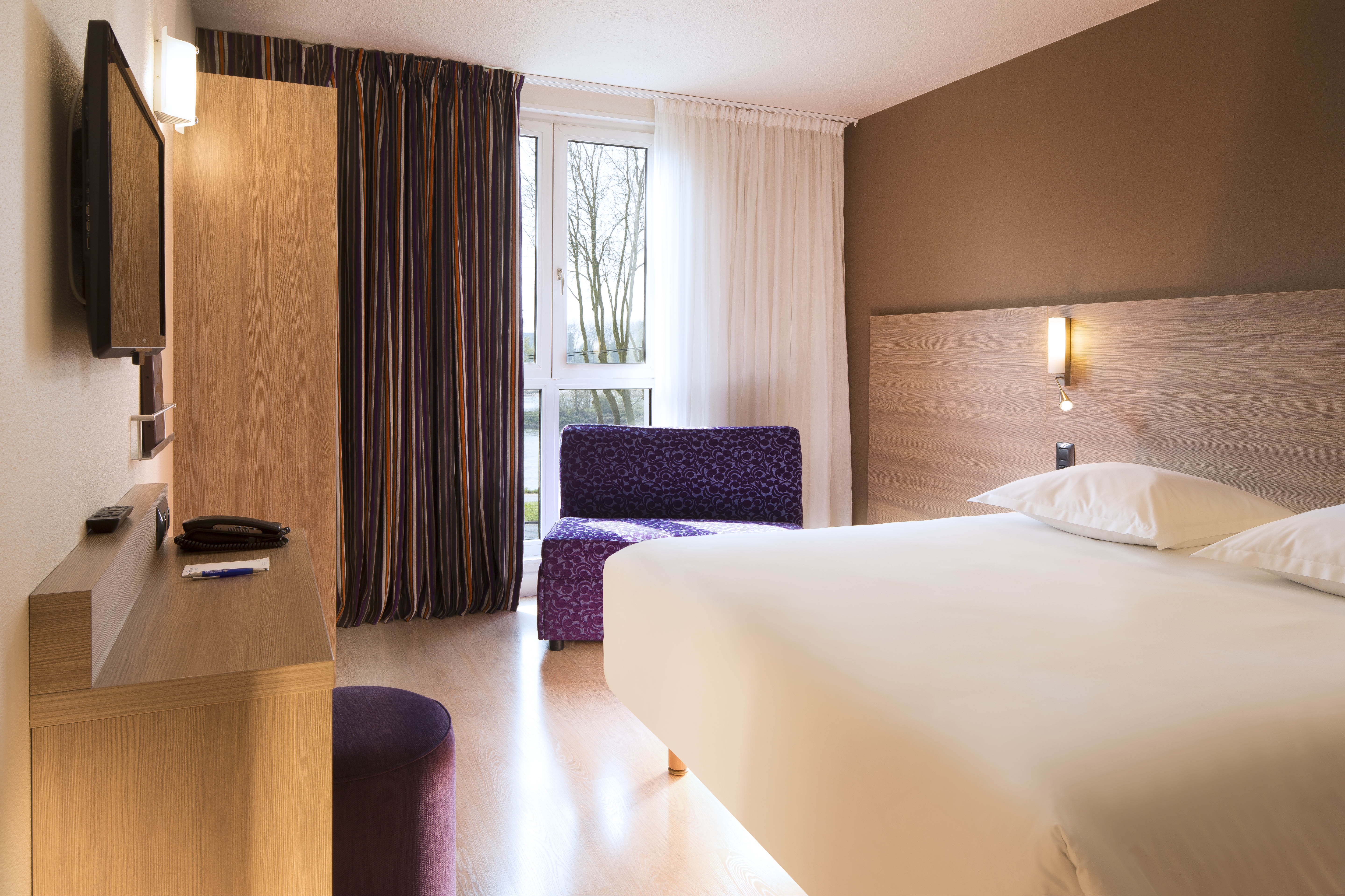 Room at Escale Oceania Orleans, ORLEANS