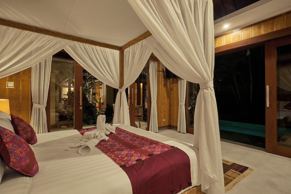 Buana Tirta Ubud Villa 7/19
