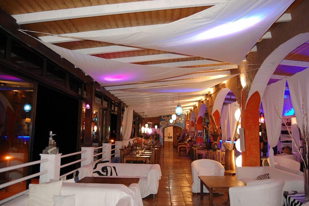 Rok Plaza - Only Adults 30/52