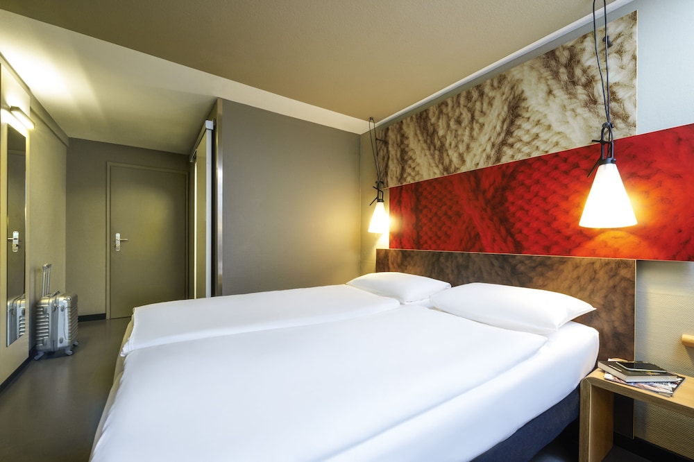 Ibis Zurich City West 27/72
