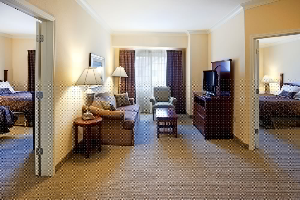 Staybridge Suites San Antonio Sea World 38/66