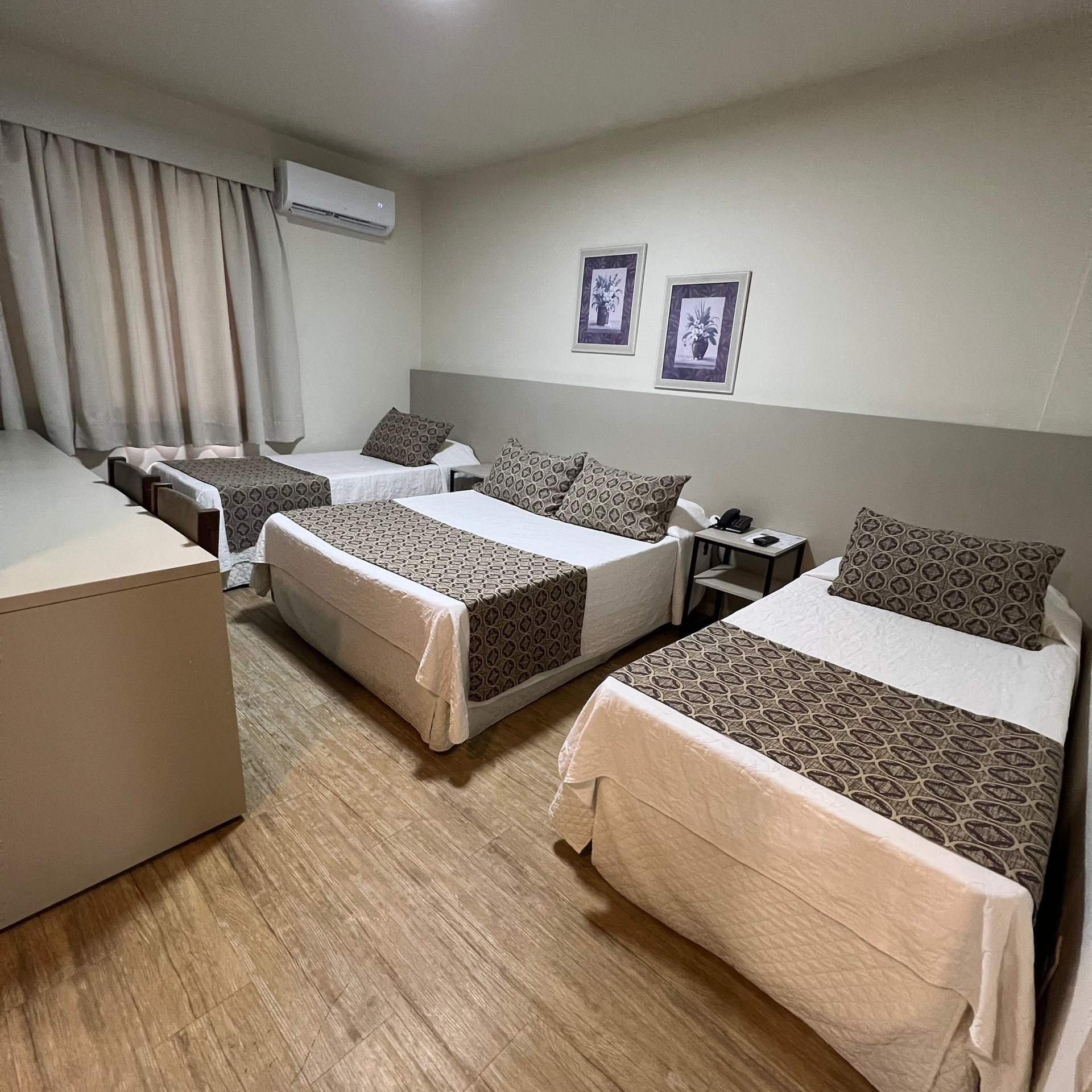 Room, Quadruple, Hotel Geranium 1/2