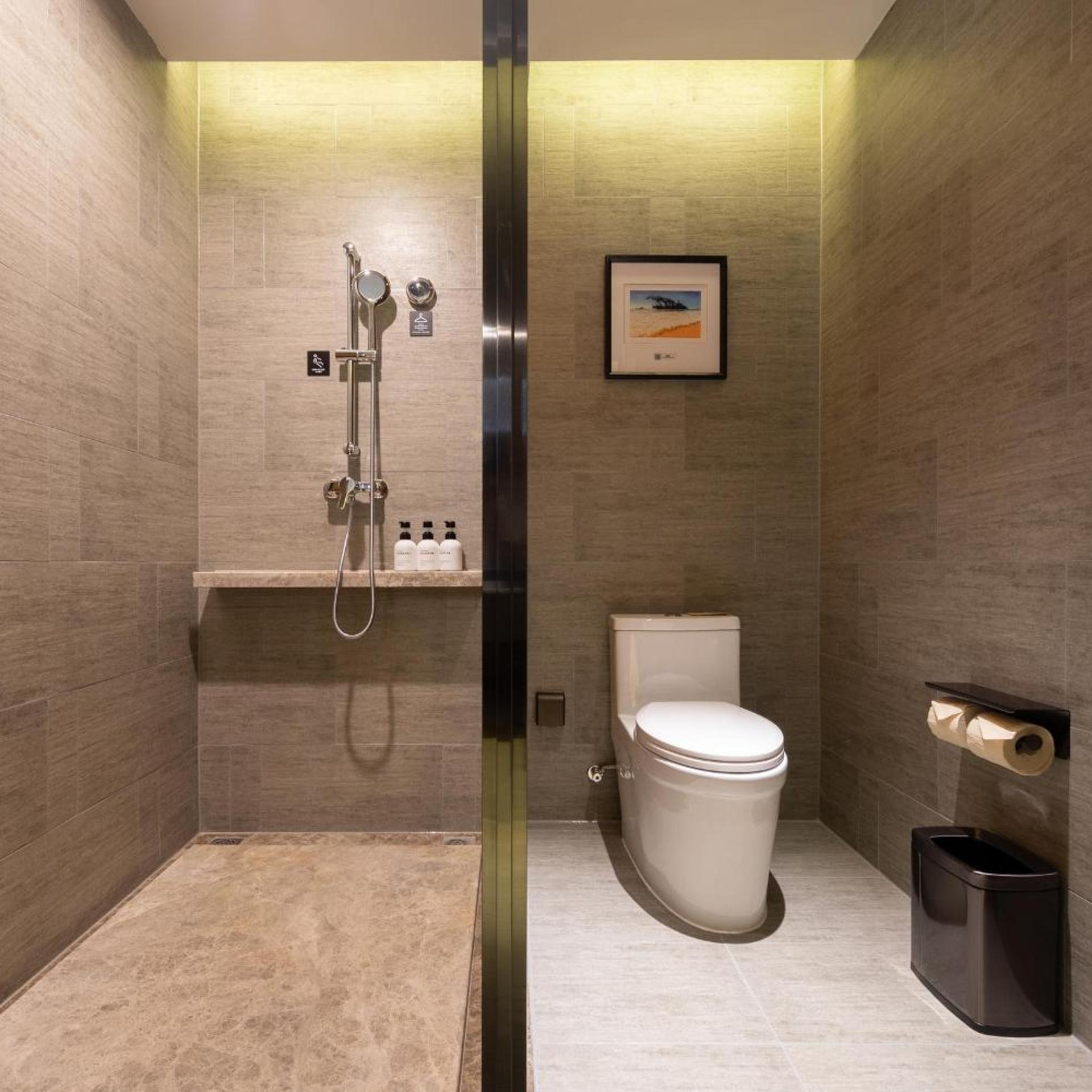 Atour Hotel (Zhongshan North Railway Station, V - PARK plaza) 27/28