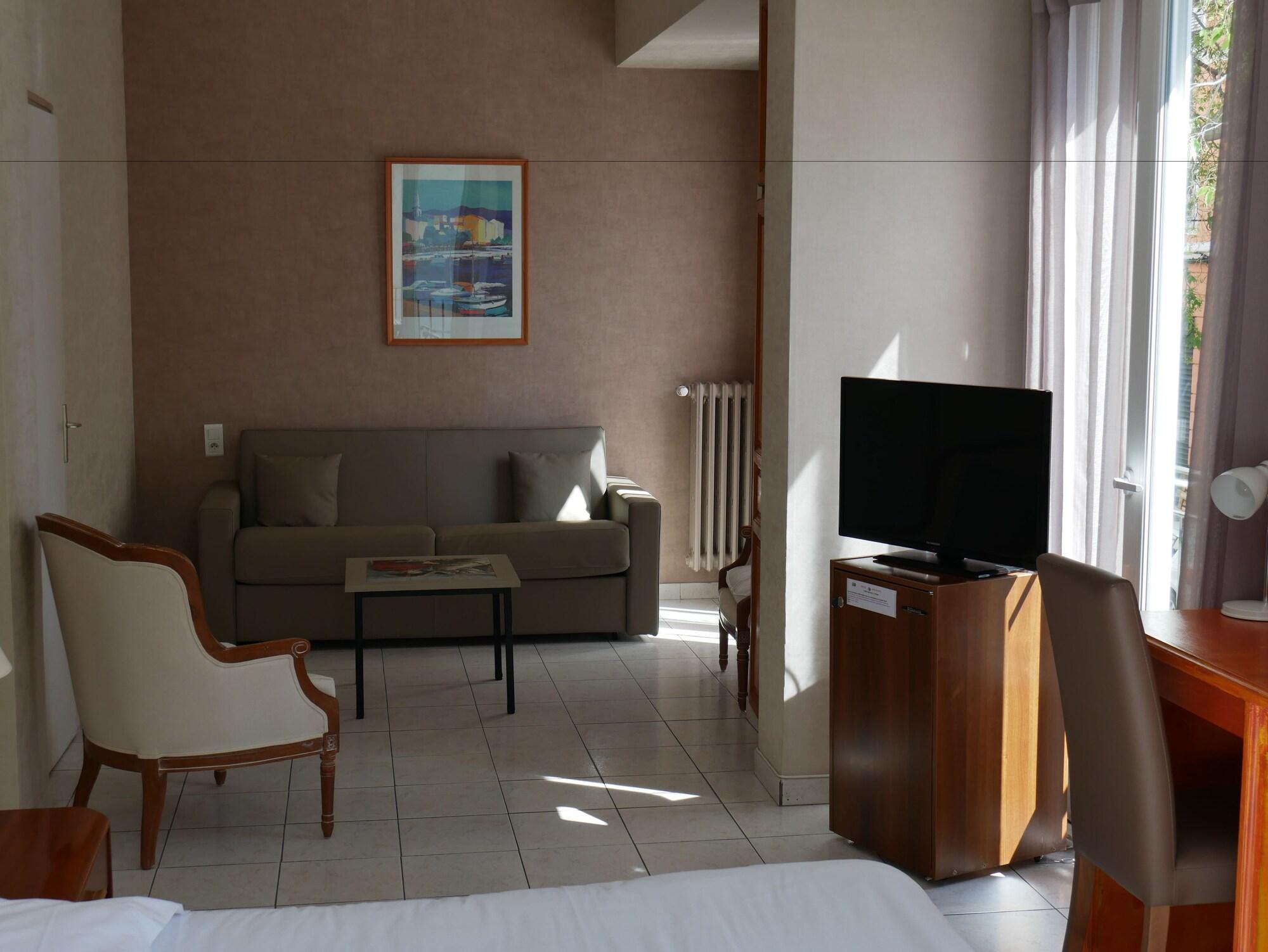 Hotel Bonaparte 10/17