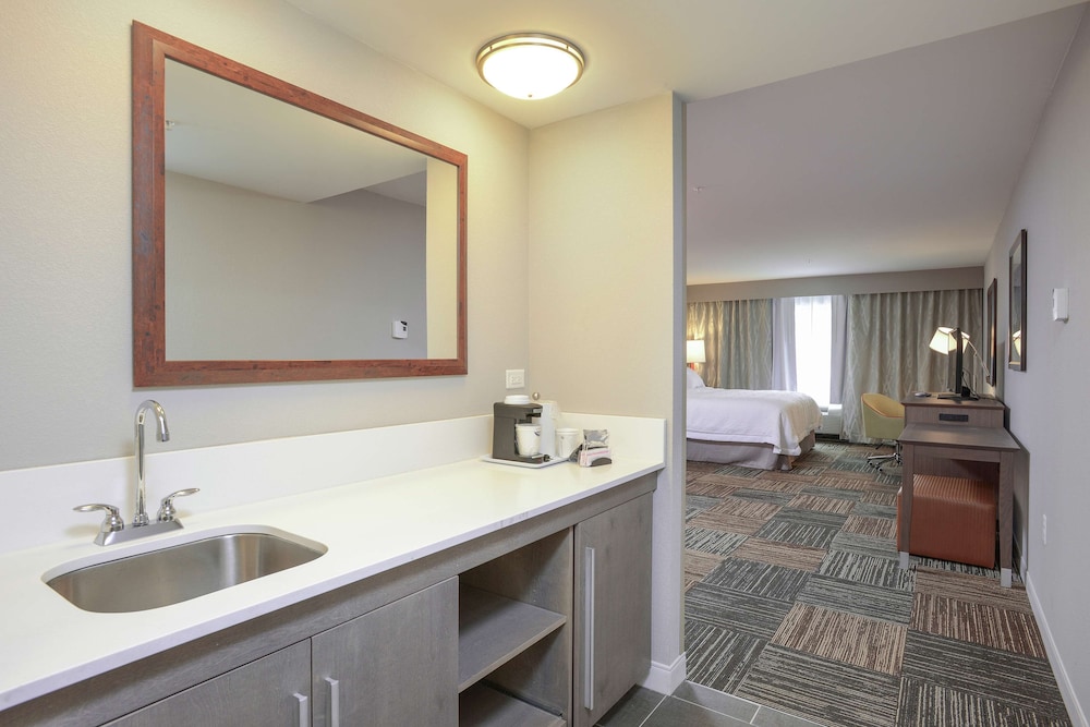 Hampton Inn Suites Cincinnati Kenwood Oh 16/43