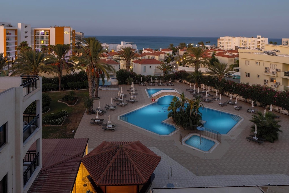 Seagull Hotel Apartments 47/52