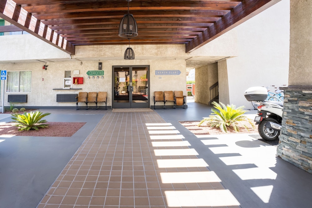 Infusion Beach Club 3/57