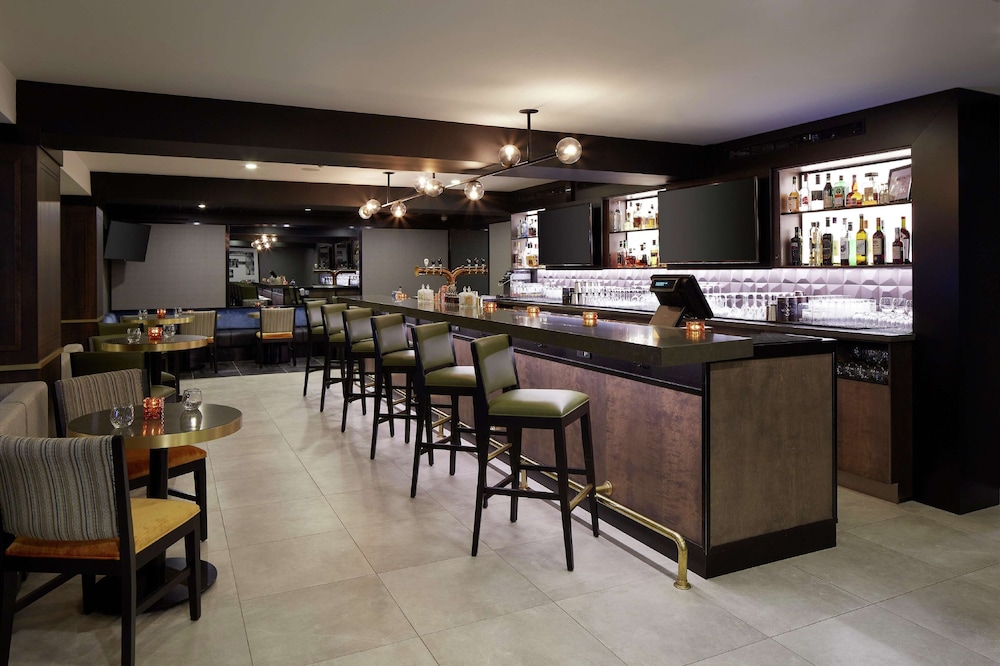 Doubletree by Hilton Montreal Airport 34/44