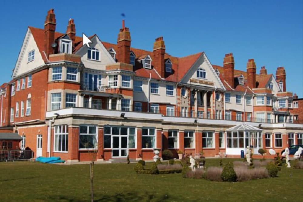 Skegness OYO Royal Hotel 55/60