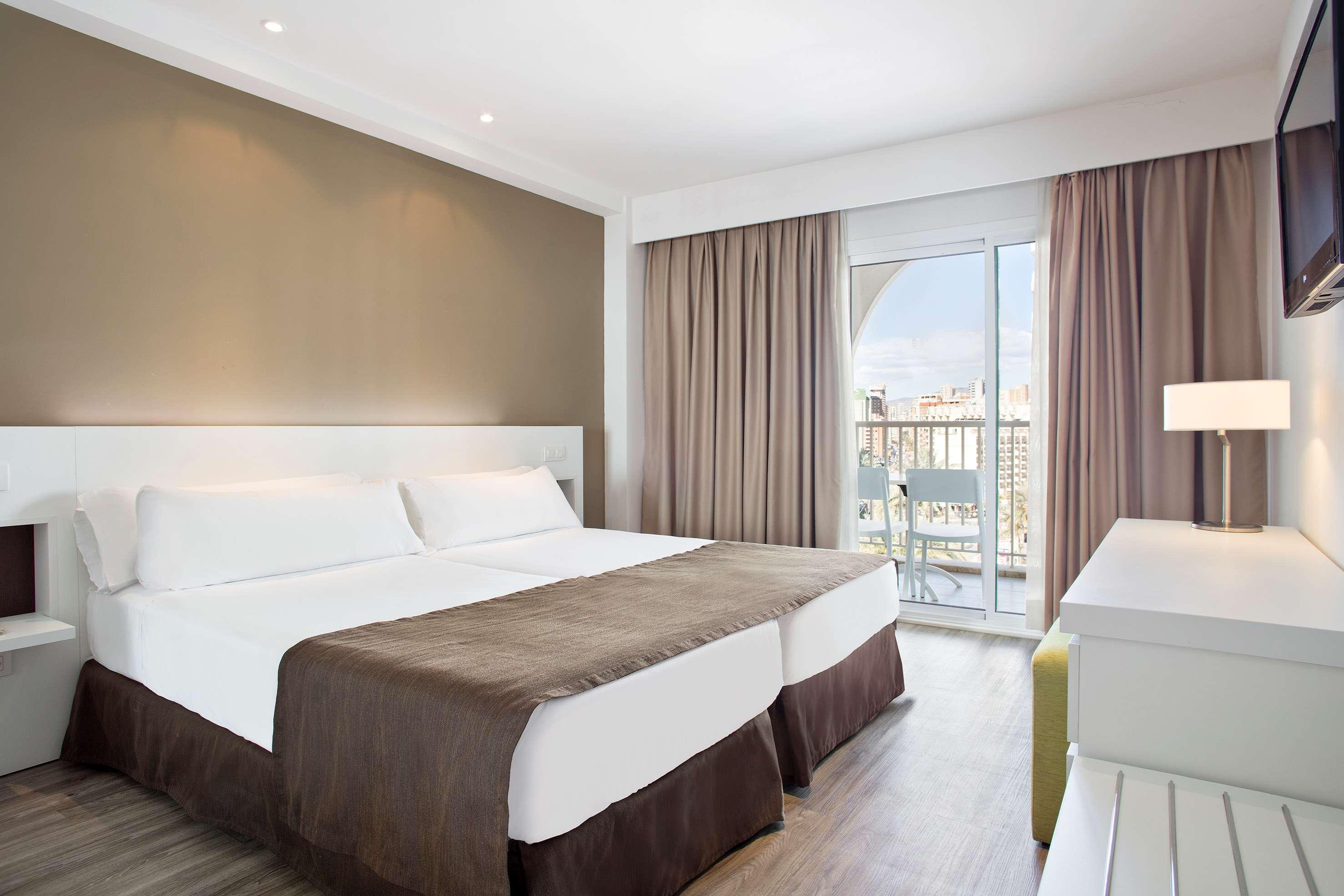 Room, Single