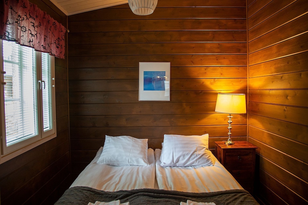 Cottage, Queen Bed, Sofa, Sauna