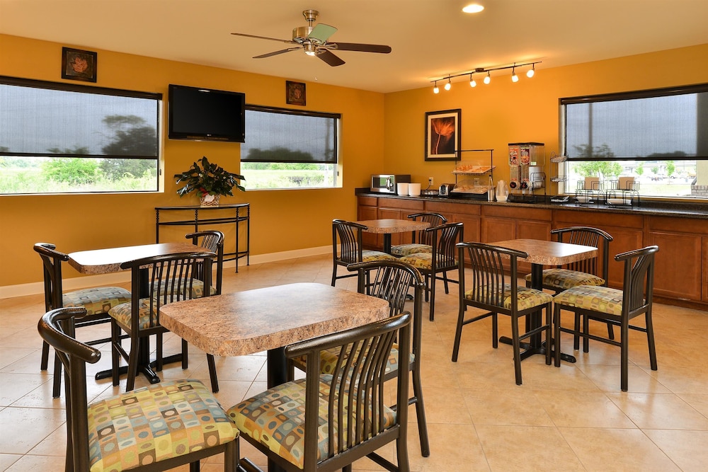 Americas Best Value Inn Tupelo Leeb Drive 27/33