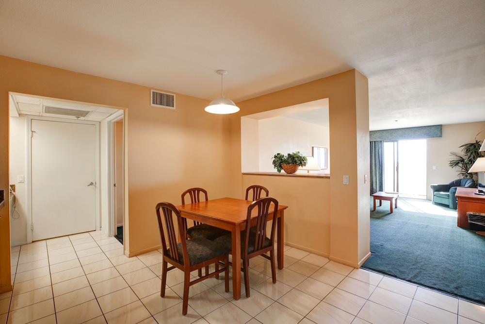 Miracle Springs Resort Spa 54/71