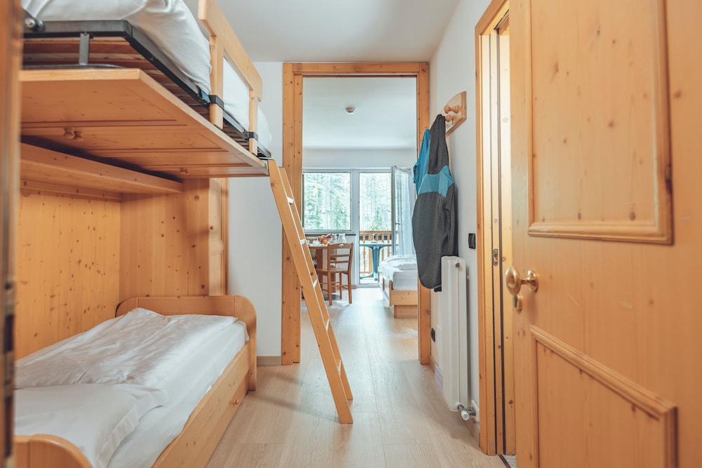 Family, Studio, Double and Bunk Bed, Mountain View, Balcony, Garnì Aparthotel Princess 3/10