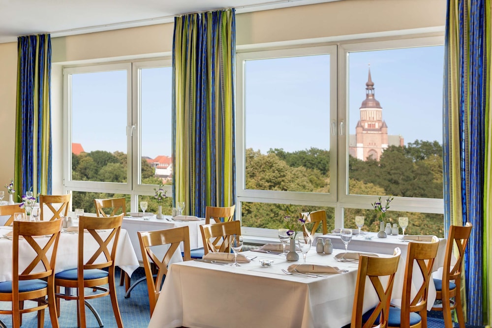 Intercityhotel Stralsund 33/47
