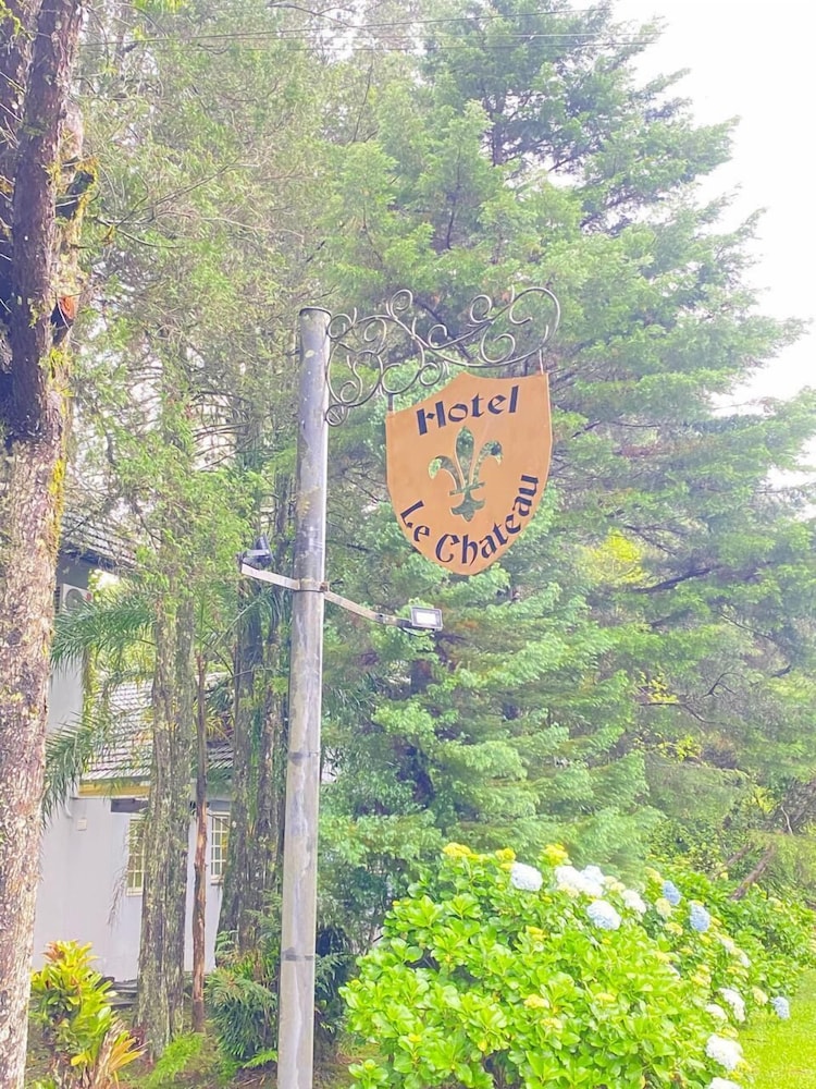 Tri Hotel Le Chateau 18/22