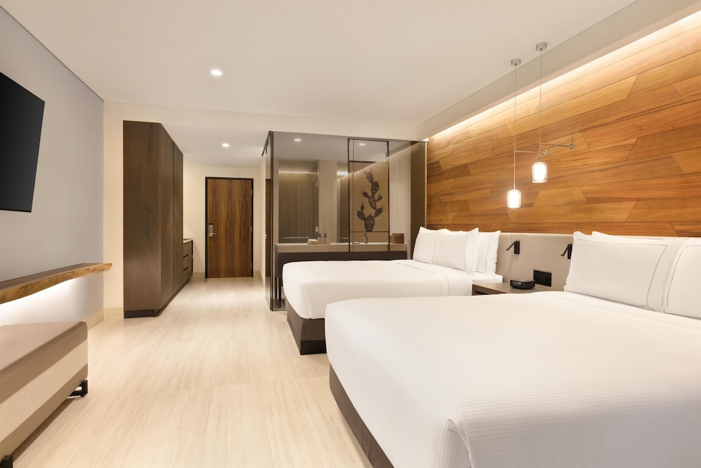 GUEST ROOM, 2 QUEEN BEDS, SUNSET VIEW