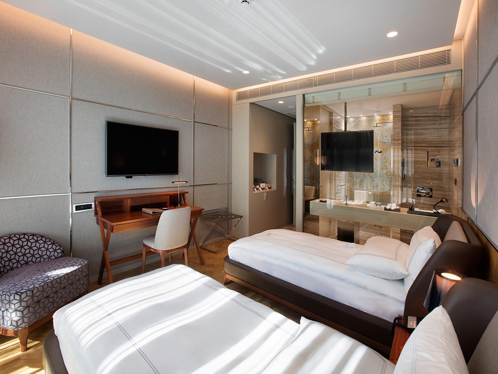 Atrium, Deluxe, Twin Beds