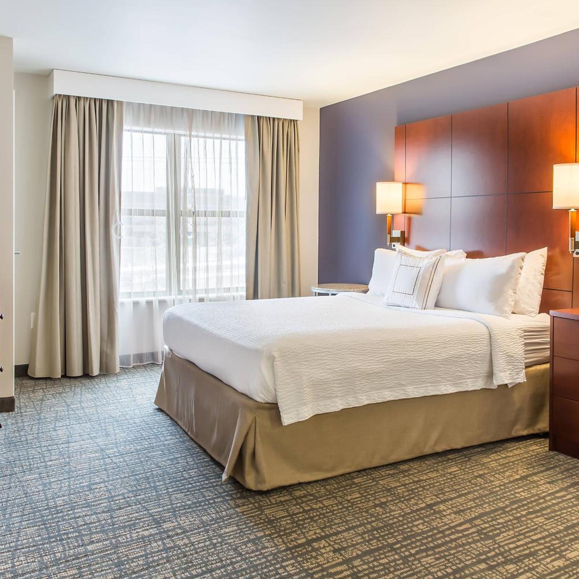 2 Bedrooms, Suite