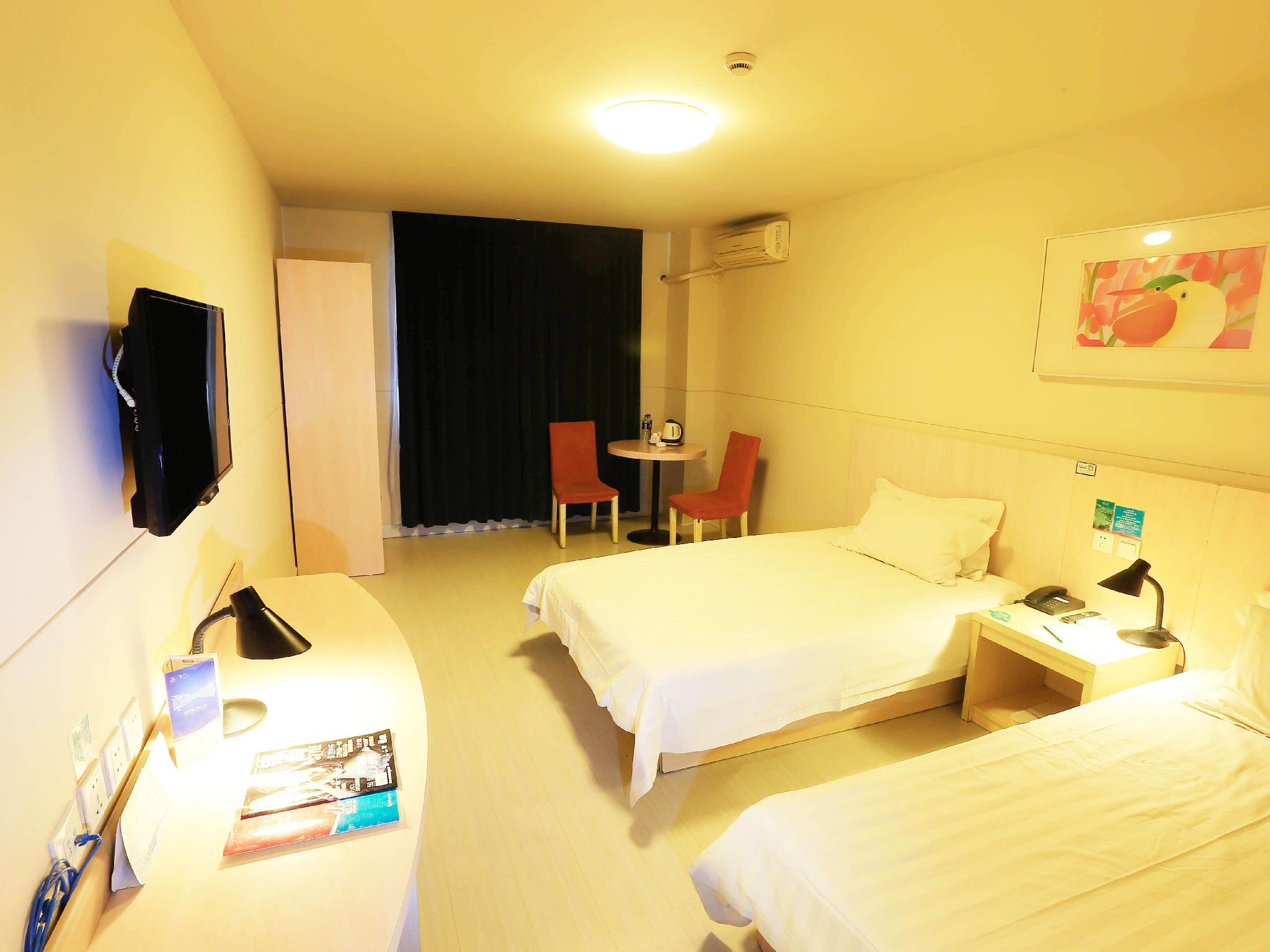 Jinjiang Inn (Tianjin Bawei Road Music College) 17/33