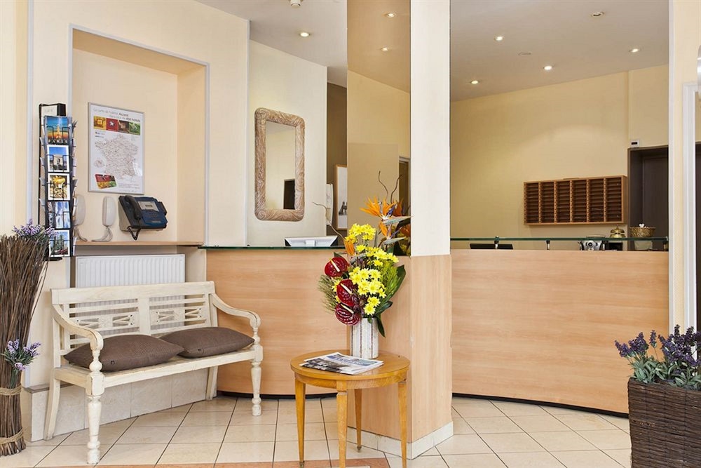 Hotel Kabanel (ex The Originals Paris Gare de l'Est Parisiana) 8/59