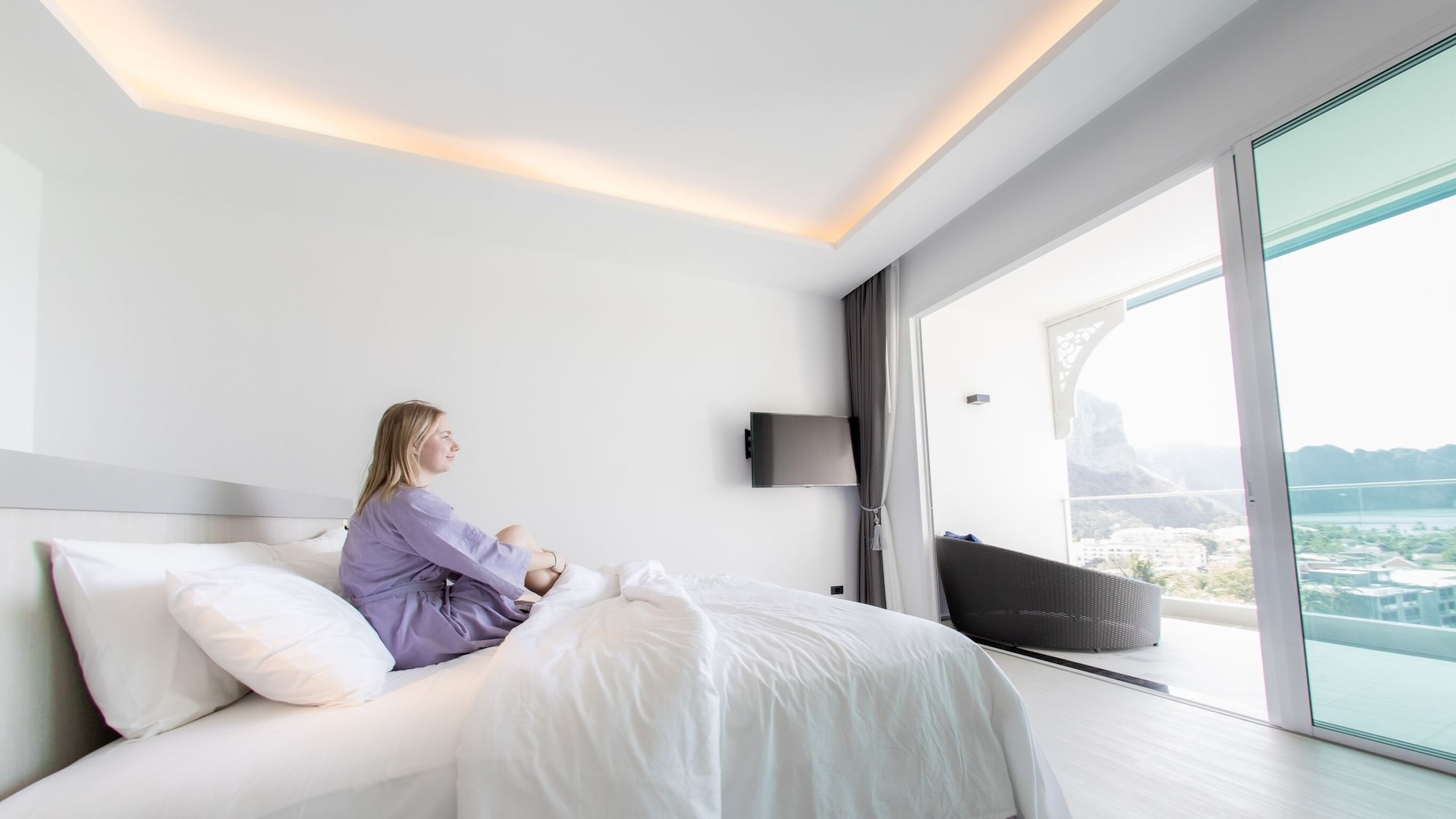 EXECUTIVE OCEAN ROOM