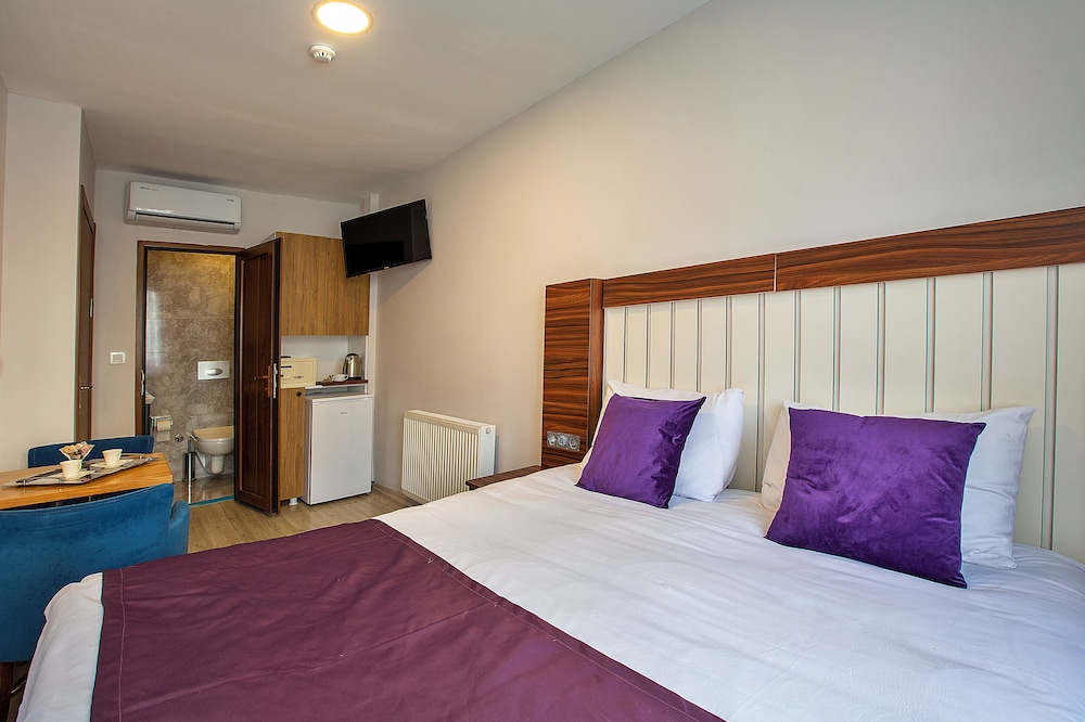 Pera Sultan Suite 12/50