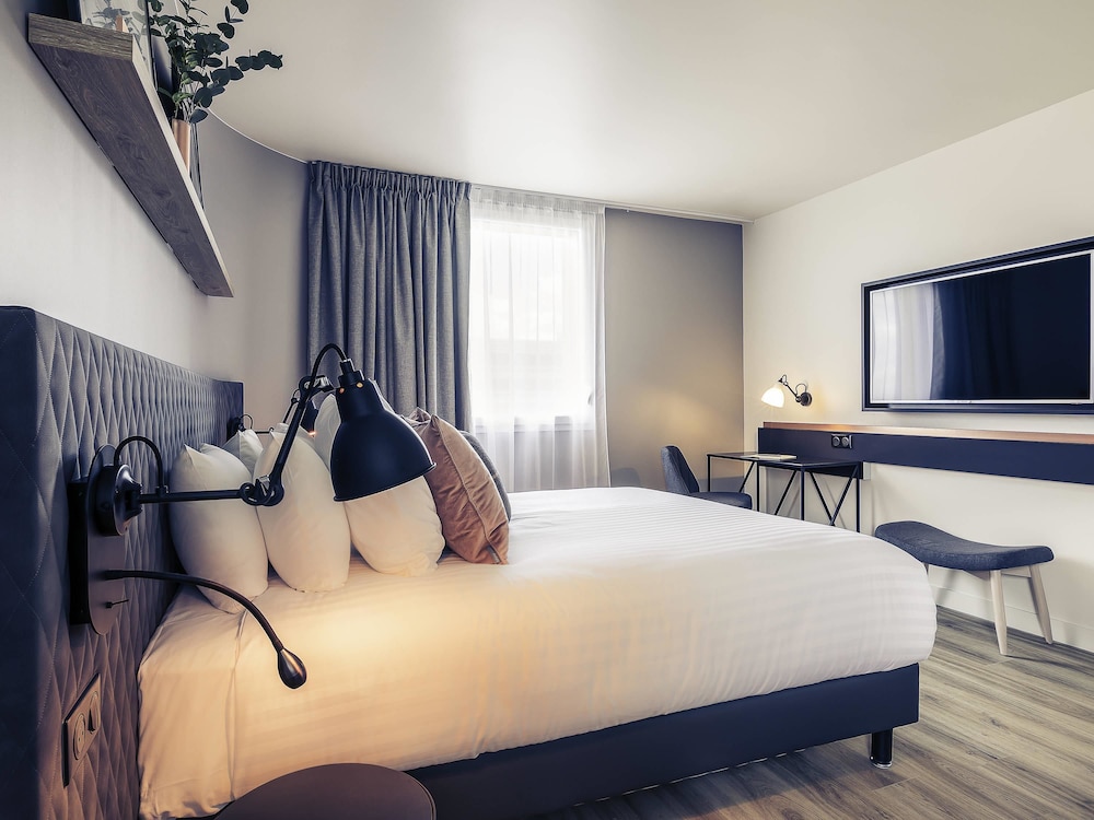 Mercure Paris Gennevilliers 16/76