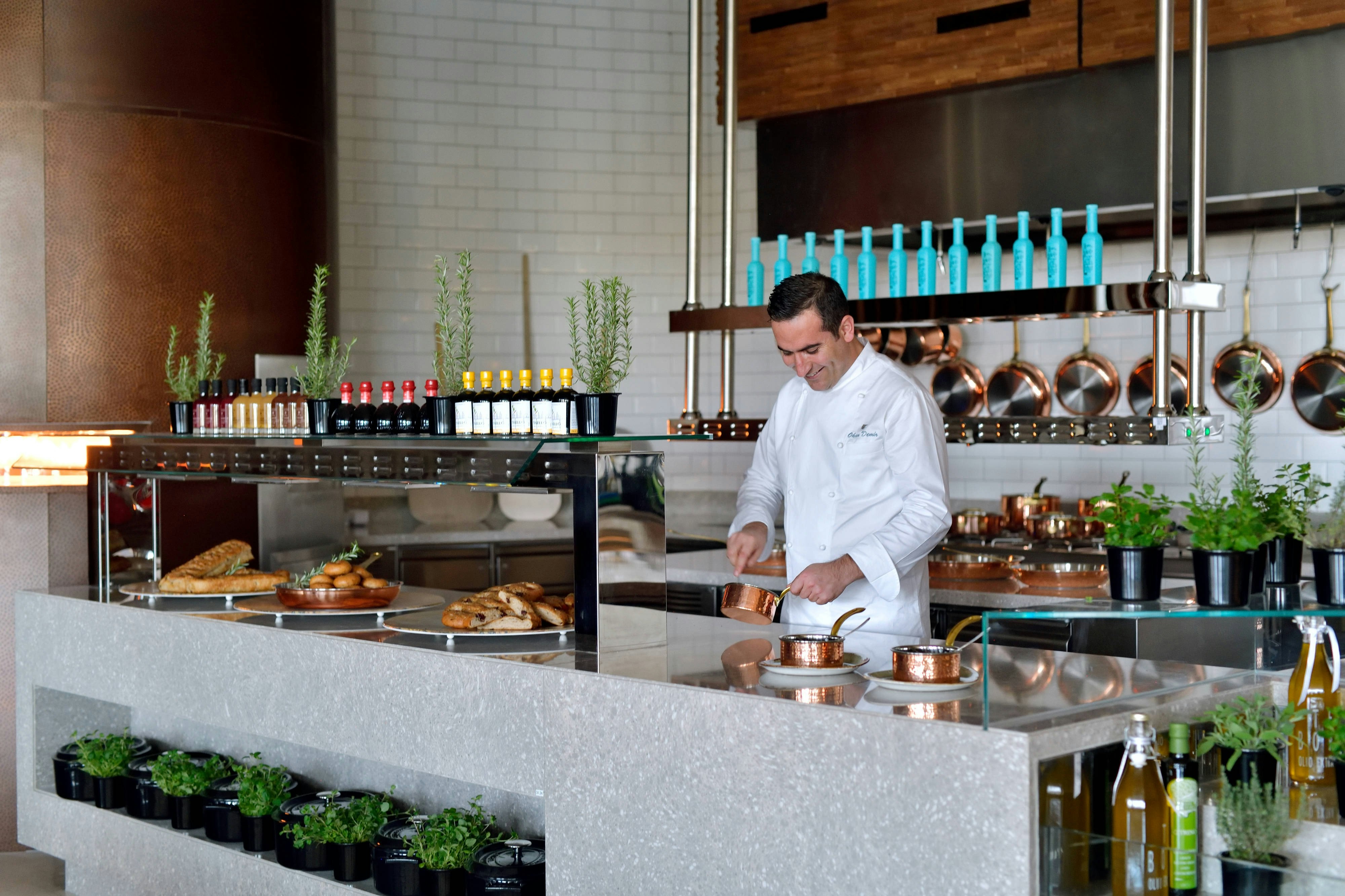 Jw Marriott Muscat 6/50