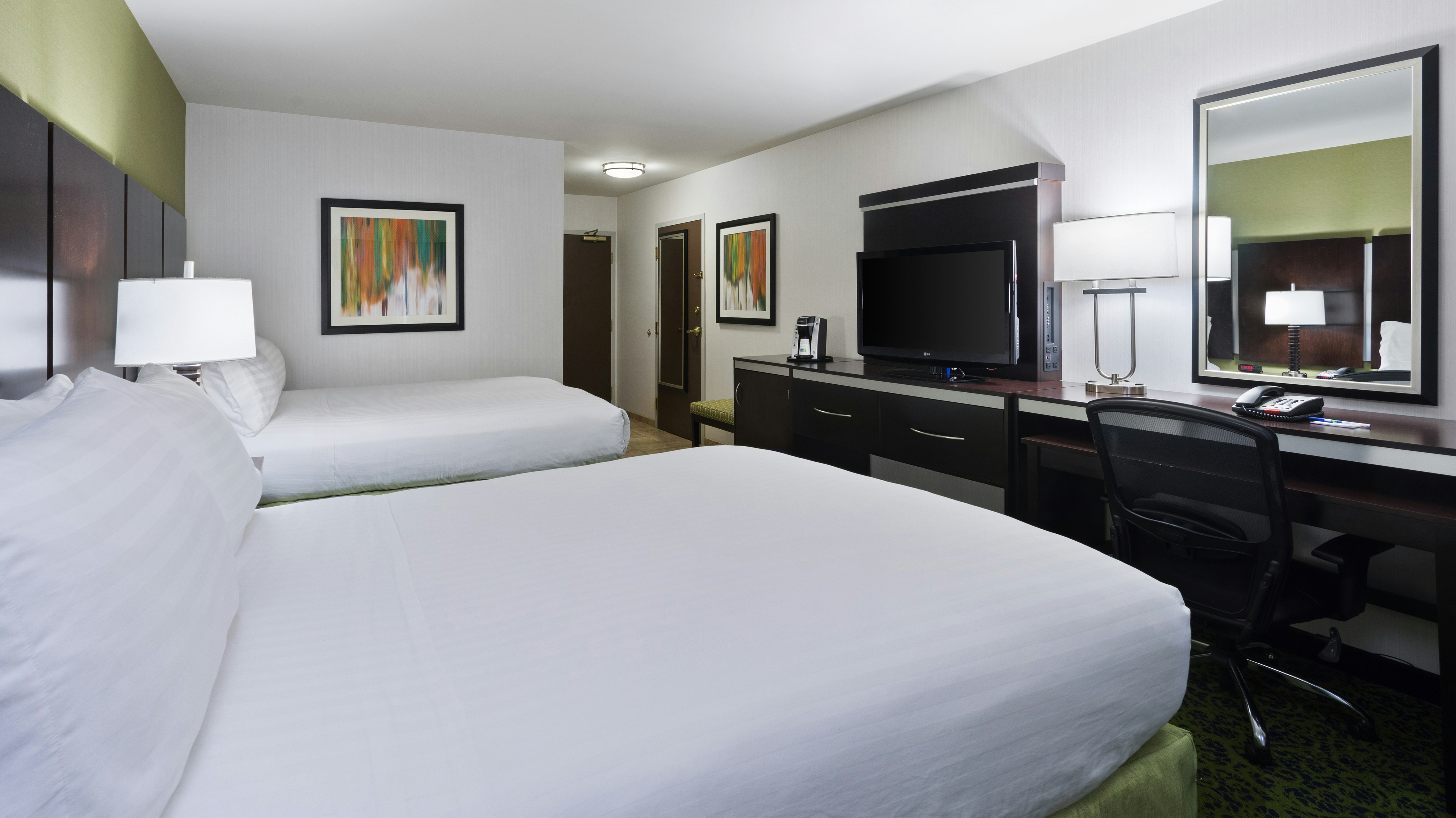 Holiday Inn Express Hotel & Suites Stroudsburg-Poconos 16/56