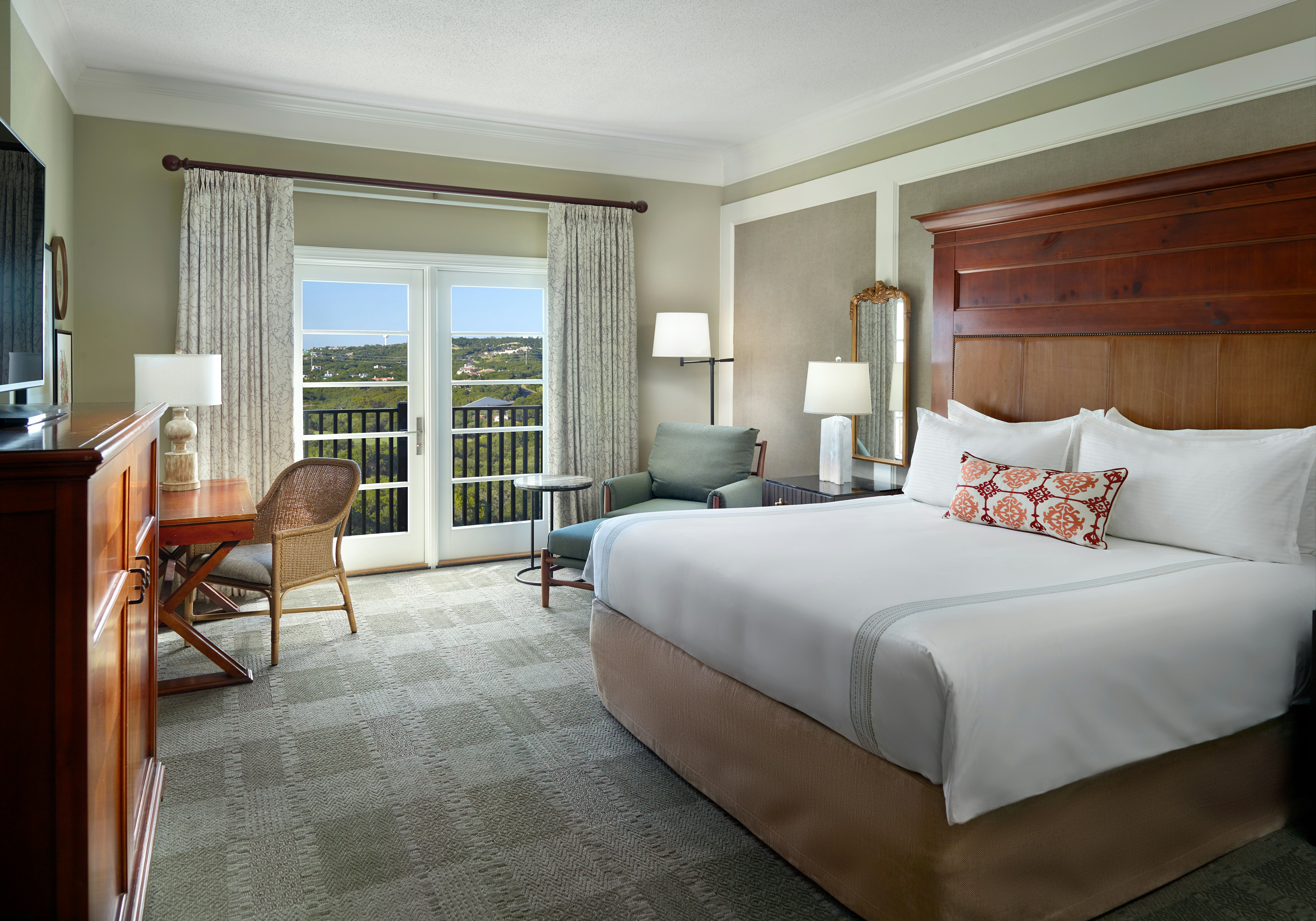Club House, Suite, King Bed, Balcony