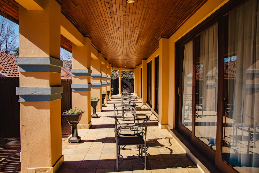 Anta Boga Hotel 31/34