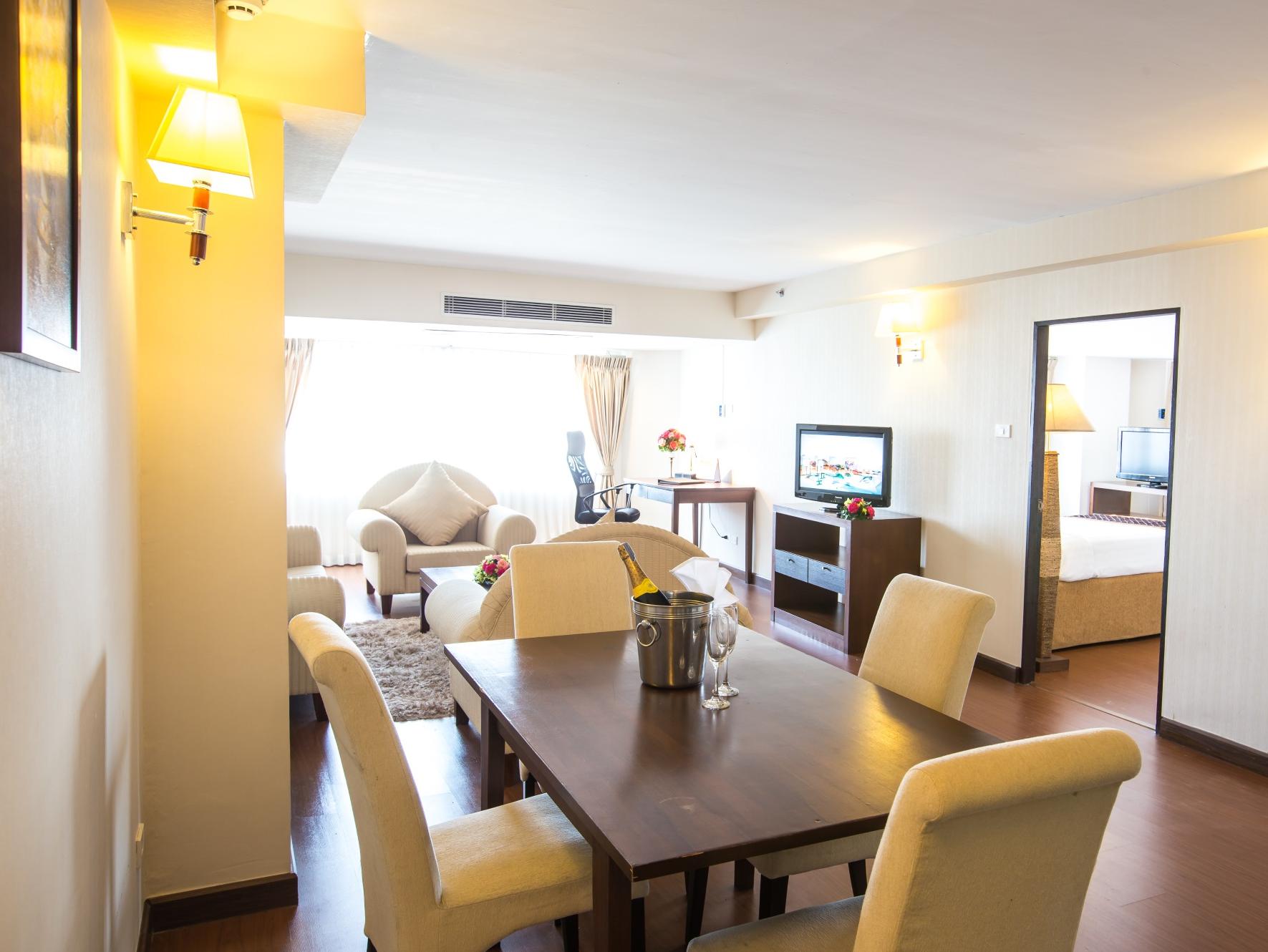 Furama Chiang Mai Hotel 30/38