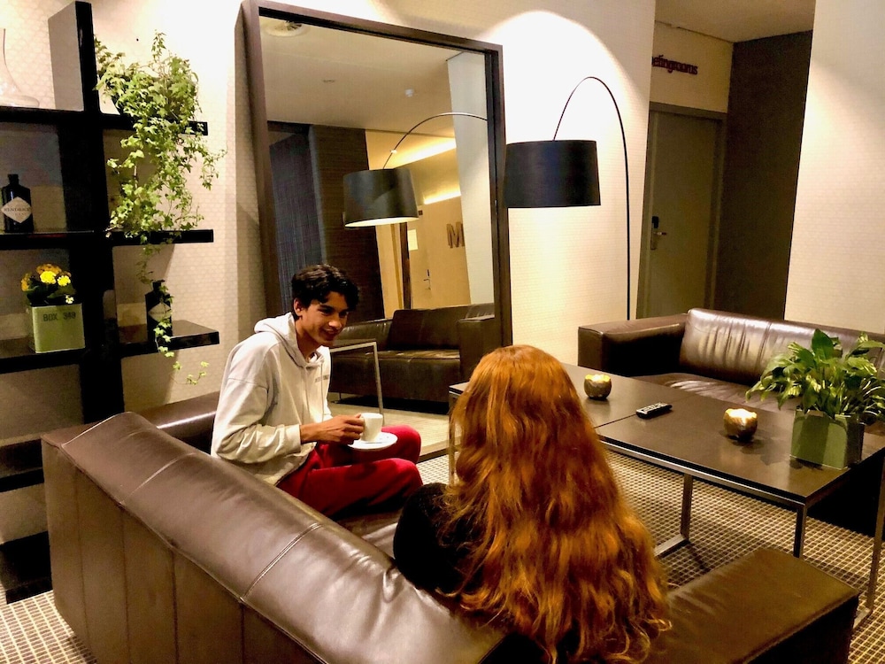 TRIBE Hotel Den Haag Centraal 37/54