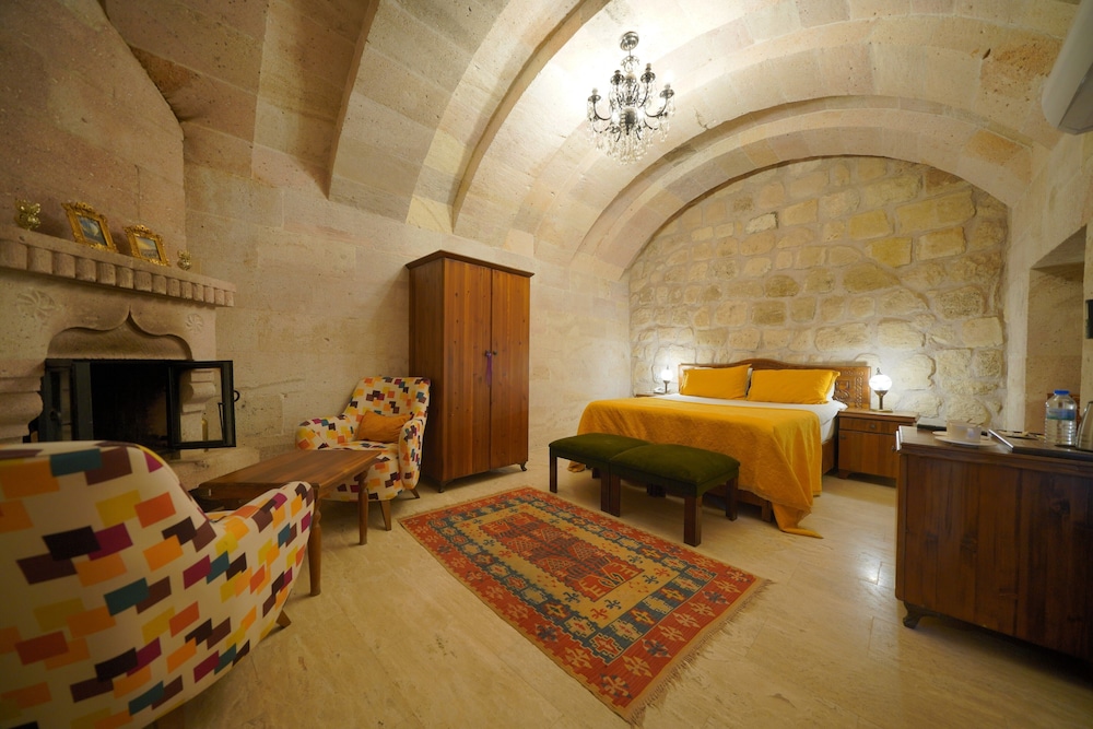 Salkim Cave House 30/50