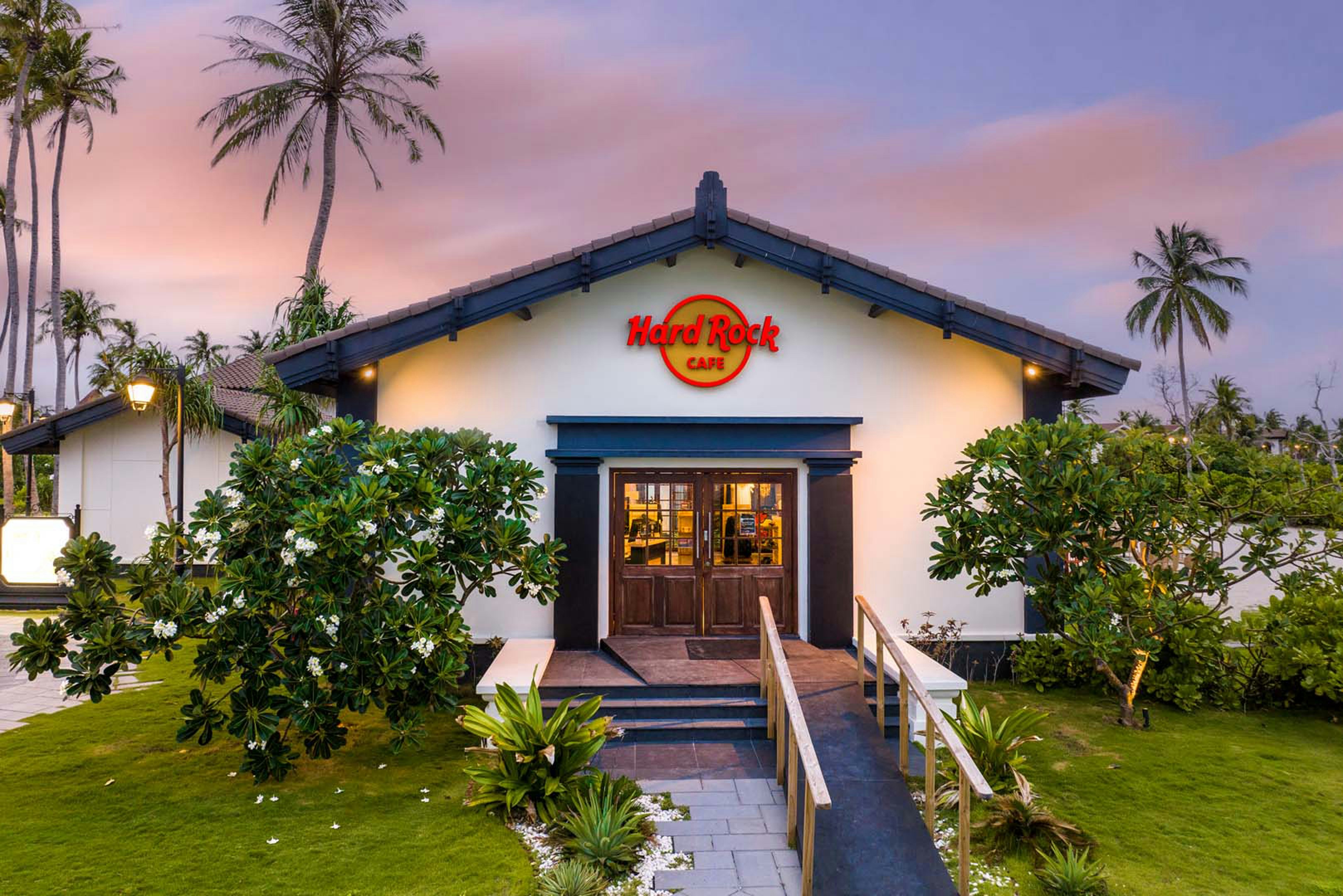 Hard Rock Hotel Maldives 5/61