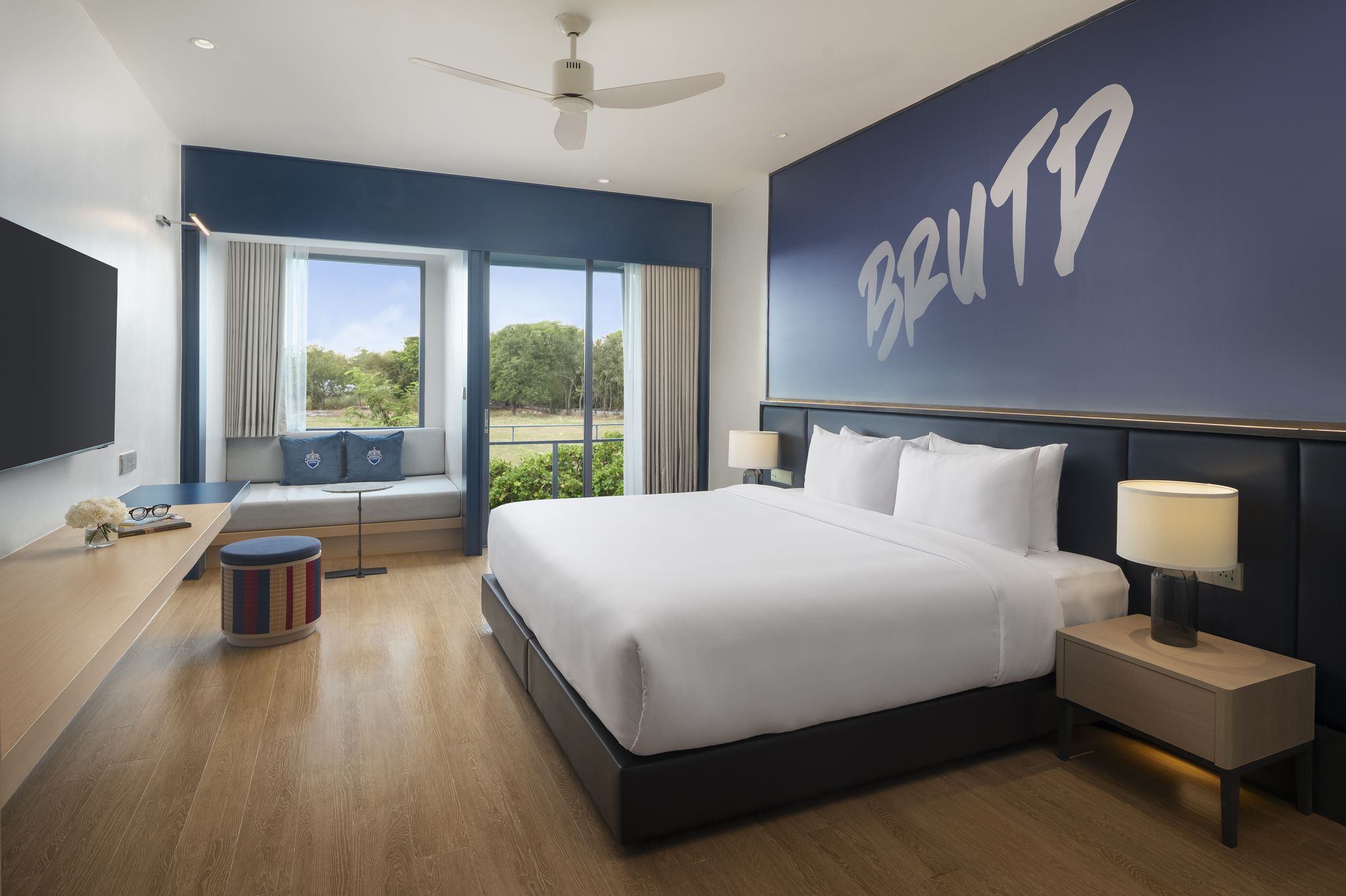 Deluxe, Double Bed