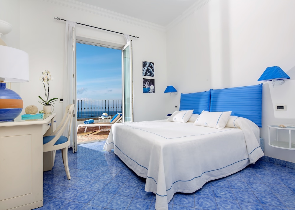 Relais Maresca Luxury Small Hotel 15/71